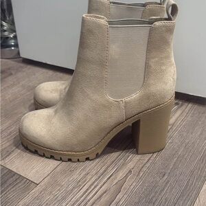 Stylish Tan Ankle Boots for Women
